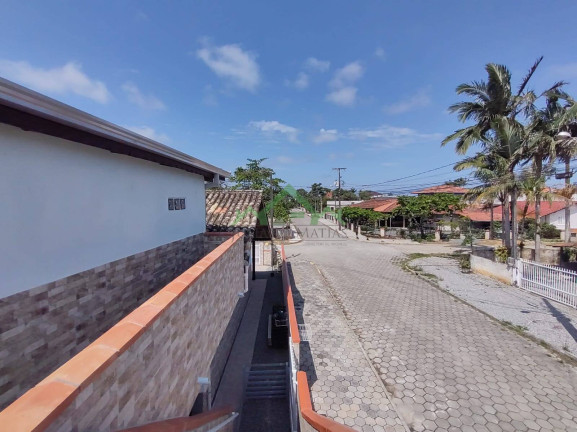 Imagem Casa com 4 Quartos à Venda, 225 m² em Costeira - Balneário Barra Do Sul