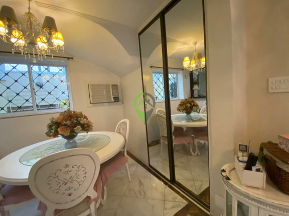 Imagem Casa com 3 Quartos à Venda, 210 m² em Embaré - Santos Imagem Casa com 3 Quartos à Venda, 210 m² em Embaré - Santos