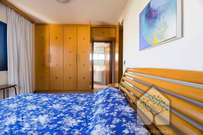 Imagem Casa com 5 Quartos à Venda, 330 m² em Itacorubi - Florianópolis Imagem Casa com 5 Quartos à Venda, 330 m² em Itacorubi - Florianópolis