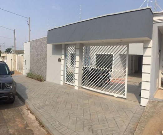 Imagem Casa com 4 Quartos à Venda, 220 m² em Chácara Machadinho I - Americana Imagem Casa com 4 Quartos à Venda, 220 m² em Chácara Machadinho I - Americana