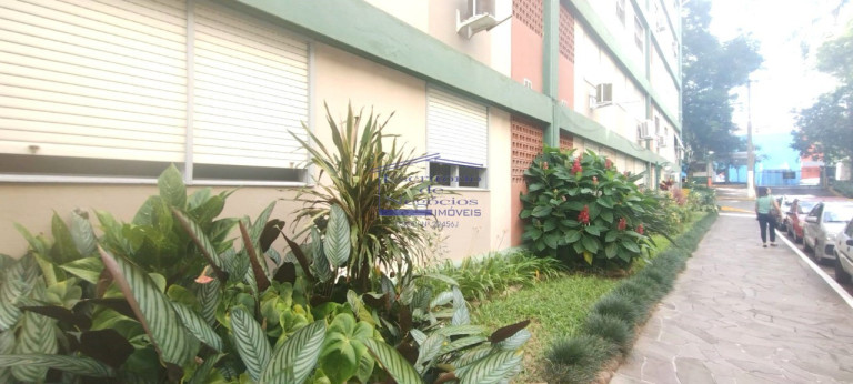 Imagem Imóvel com 3 Quartos à Venda, 67 m² em Petrópolis - Porto Alegre
