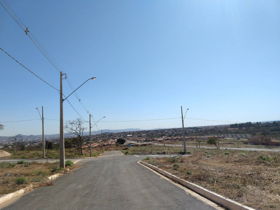 Imagem Terreno à Venda, 200 m² em Residencial Sul Jacarandás - Montes Claros Imagem Terreno à Venda, 200 m² em Residencial Sul Jacarandás - Montes Claros