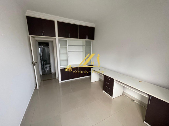 Imagem Imóvel com 4 Quartos à Venda, 219 m² em Campo Grande - Salvador Imagem Imóvel com 4 Quartos à Venda, 219 m² em Campo Grande - Salvador