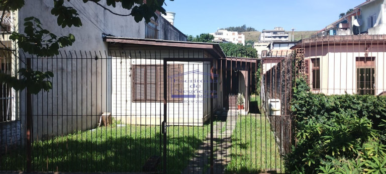Imagem Casa com 2 Quartos à Venda, 75 m² em Nonoai - Porto Alegre