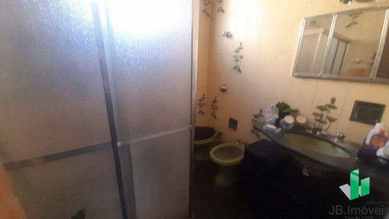 Imagem Casa com 3 Quartos à Venda, 180 m² em Cândida Câmara - Montes Claros
