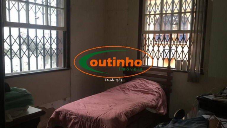 Imagem Casa com 4 Quartos à Venda, 575 m² em Grajaú - Rio De Janeiro Imagem Casa com 4 Quartos à Venda, 575 m² em Grajaú - Rio De Janeiro