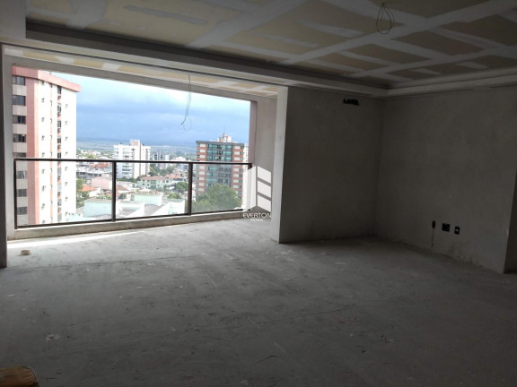 Imagem Cobertura com 4 Quartos à Venda, 210 m² em Nossa Senhora Medianeira - Santa Maria