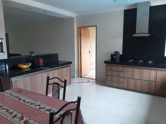 Imagem Casa com 3 Quartos à Venda, 250 m² em Estância São José - Poços De Caldas