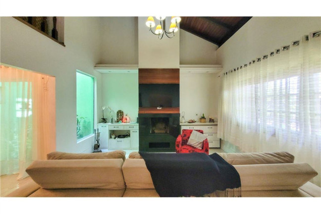 Imagem Casa com 3 Quartos à Venda, em Jardim Itu - Porto Alegre Imagem Casa com 3 Quartos à Venda, em Jardim Itu - Porto Alegre