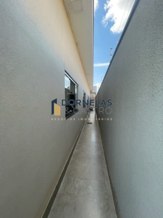 Imagem Casa com 3 Quartos à Venda, 400 m² em Guará I - Brasília Imagem Casa com 3 Quartos à Venda, 400 m² em Guará I - Brasília