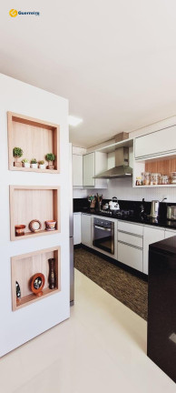 Imagem Casa com 3 Quartos à Venda, 182 m² em Córrego Grande - Florianópolis