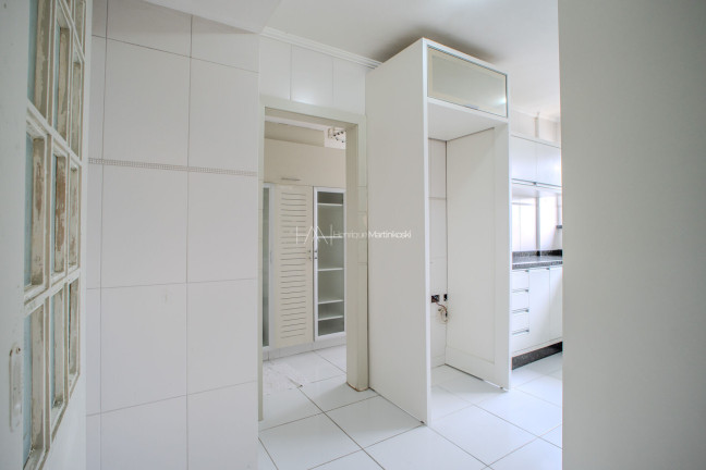 Imagem Apartamento com 3 Quartos à Venda, 79 m² em Cabral - Curitiba Imagem Apartamento com 3 Quartos à Venda, 79 m² em Cabral - Curitiba