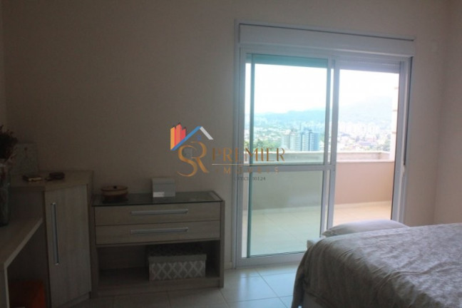Imagem Casa com 4 Quartos à Venda, 651 m² em Córrego Grande - Florianópolis