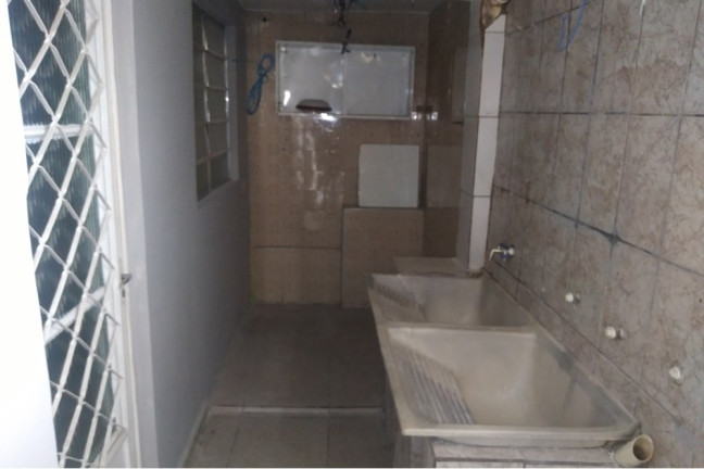Imagem Casa com 6 Quartos à Venda, 143 m² em Jardim Marisa - São Paulo