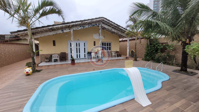 Casa com 4 Quartos à Venda, 245 m² em Vila Anhanguera - Mongaguá