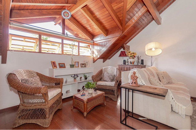 Imagem Casa com 3 Quartos à Venda, 230 m² em Tristeza - Porto Alegre Imagem Casa com 3 Quartos à Venda, 230 m² em Tristeza - Porto Alegre