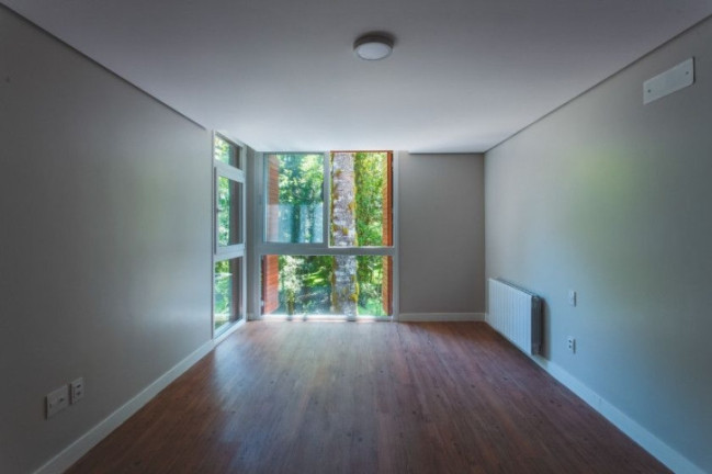 Imagem Casa de Condomínio com 4 Quartos à Venda, 344 m² em Centro - Gramado
