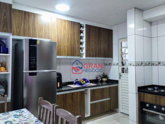 Sobrado com 4 Quartos à Venda, 120 m² em Cidade Industrial - Curitiba