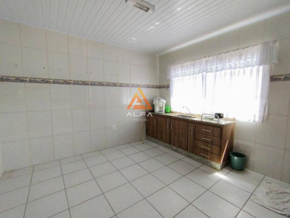 Imagem Casa com 4 Quartos à Venda, 300 m²