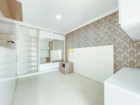 Imagem Apartamento com 3 Quartos à Venda, 102 m² em Centro - Balneário Camboriú Imagem Apartamento com 3 Quartos à Venda, 102 m² em Centro - Balneário Camboriú