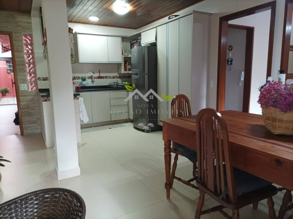 Imagem Casa com 3 Quartos à Venda, 252 m² em Vila Isabela - Campos Do Jordão