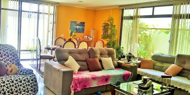 Imagem Sobrado com 6 Quartos à Venda, 426 m² em Jardim Residencial Suzano - Suzano Imagem Sobrado com 6 Quartos à Venda, 426 m² em Jardim Residencial Suzano - Suzano