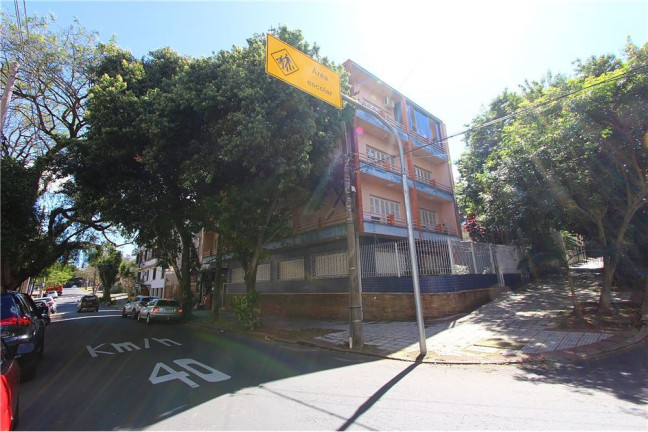 Imagem Imóvel com 2 Quartos à Venda,  em Petrópolis - Porto Alegre