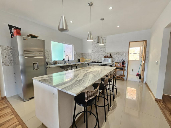 Imagem Casa com 2 Quartos à Venda, 150 m² em Várzea - Teresópolis
