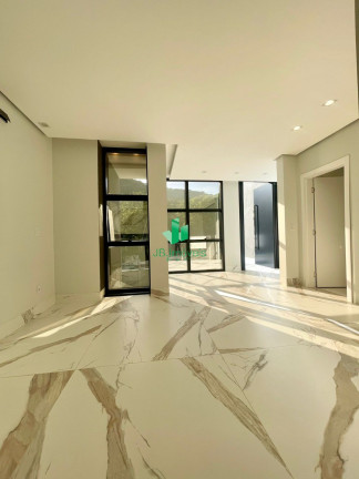 Imagem Casa com 3 Quartos para Alugar, 250 m² em Sapucaia - Montes Claros Imagem Casa com 3 Quartos para Alugar, 250 m² em Sapucaia - Montes Claros