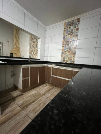 Imagem Casa com 3 Quartos à Venda, 200 m² Imagem Casa com 3 Quartos à Venda, 200 m²