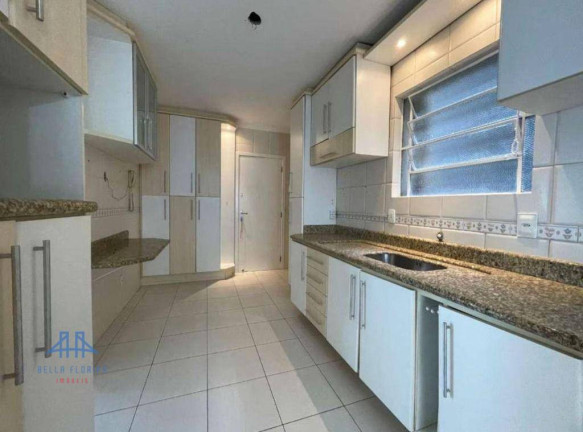 Imagem Apartamento com 3 Quartos à Venda, 99 m² em Centro - Florianópolis Imagem Apartamento com 3 Quartos à Venda, 99 m² em Centro - Florianópolis