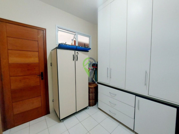 Imagem Casa com 3 Quartos à Venda, 236 m² em Campo Grande - Santos