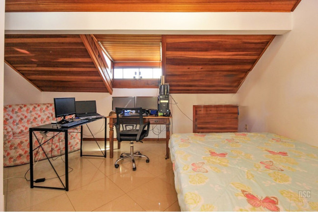 Imagem Casa com 4 Quartos à Venda, 201 m² em Espírito Santo - Porto Alegre