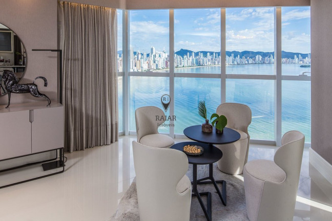 Imagem Apartamento com 4 Quartos à Venda,  em Centro - Balneário Camboriú