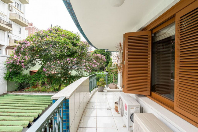 Imagem Imóvel com 3 Quartos à Venda, 131 m² em Higienópolis - Porto Alegre Imagem Imóvel com 3 Quartos à Venda, 131 m² em Higienópolis - Porto Alegre