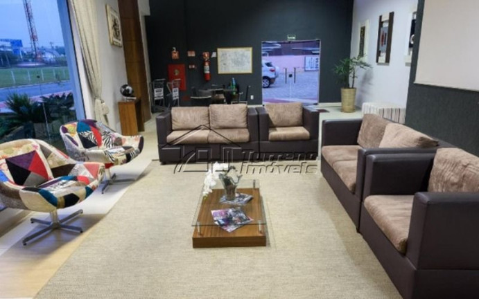 Imagem Imóvel com 55 Quartos à Venda, 2.200 m² em Taubaté - Taubaté Imagem Imóvel com 55 Quartos à Venda, 2.200 m² em Taubaté - Taubaté