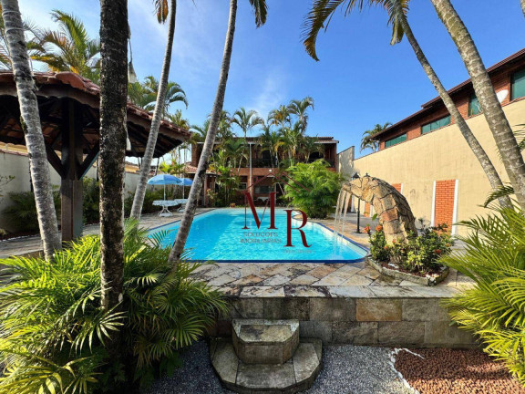 Sobrado com 4 Quartos à Venda, 370 m² em Balneário Flórida - Praia Grande
