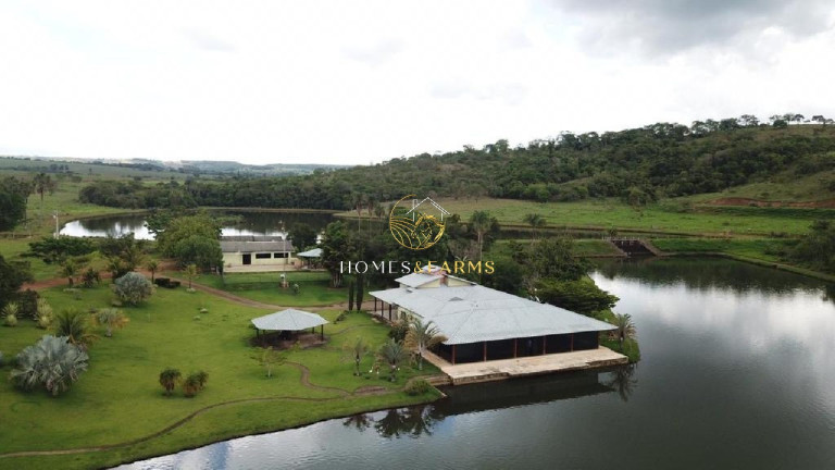 Imagem Imóvel com 3 Quartos à Venda, 1.970 m² em Centro - São Miguel Do Passa Quatro Imagem Imóvel com 3 Quartos à Venda, 1.970 m² em Centro - São Miguel Do Passa Quatro