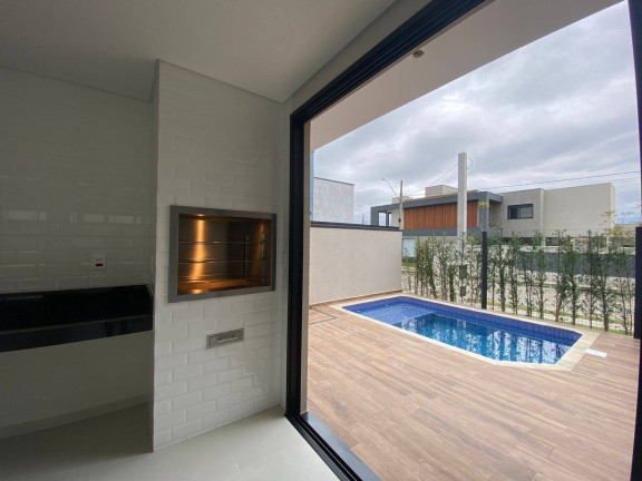 Casa à Venda, 329 m² em Residencial Ouroville - Taubaté