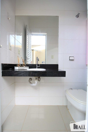Imagem Casa com 3 Quartos à Venda, 230 m² em Centro - Bady Bassitt Imagem Casa com 3 Quartos à Venda, 230 m² em Centro - Bady Bassitt