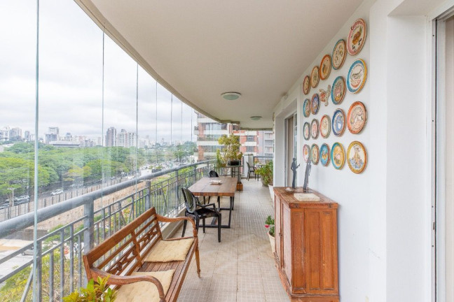 Imagem Apartamento com 3 Quartos à Venda, 257 m² em Moema - São Paulo Imagem Apartamento com 3 Quartos à Venda, 257 m² em Moema - São Paulo