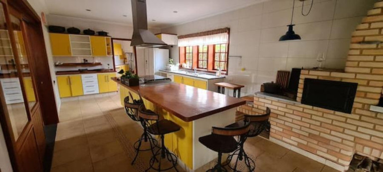 Imagem Sobrado com 4 Quartos para Alugar, 566 m² em Jacaré - Cabreúva
