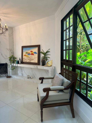 Imagem Casa com 3 Quartos à Venda, 350 m² em Praia Das Taquaras - Balneário Camboriú Imagem Casa com 3 Quartos à Venda, 350 m² em Praia Das Taquaras - Balneário Camboriú