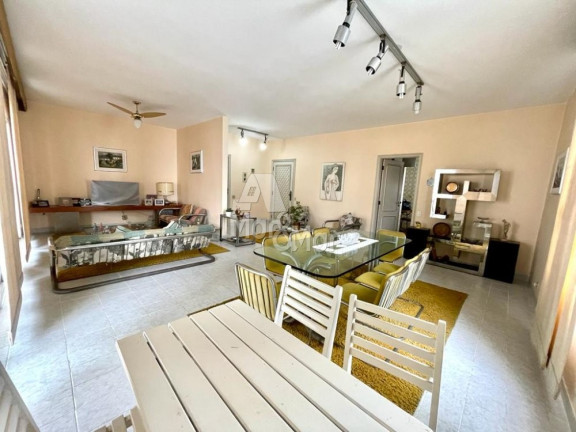 Imagem Apartamento com 3 Quartos à Venda, 180 m² em Pitangueiras - Guarujá