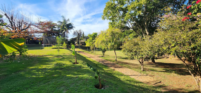 Casa com 4 Quartos à Venda, 500 m² em Vila Petrópolis - Atibaia