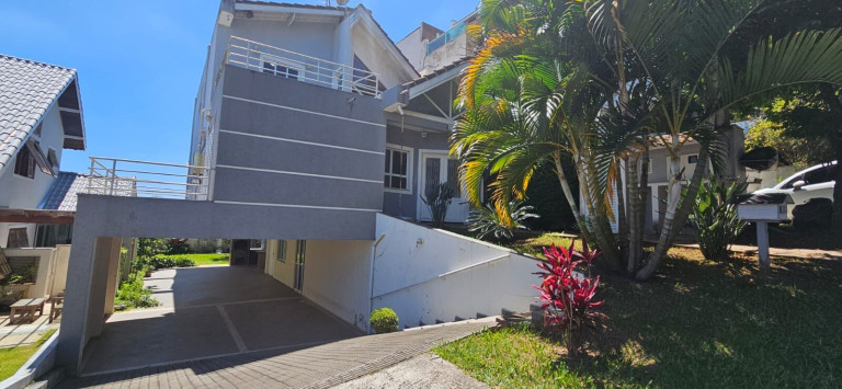 Sobrado com 4 Quartos à Venda, 300 m² em Parque Residencial Itapeti - Mogi Das Cruzes