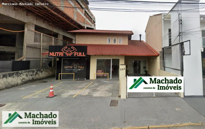 Casa com 3 Quartos à Venda, 266 m² em Centro - Biguaçu