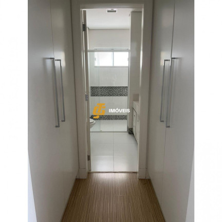 Imagem Casa com 3 Quartos à Venda, 243 m² em Centro - Camboriú Imagem Casa com 3 Quartos à Venda, 243 m² em Centro - Camboriú