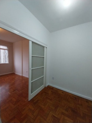 Imagem Apartamento com 1 Quarto à Venda, 30 m² em Centro Histórico - Porto Alegre Imagem Apartamento com 1 Quarto à Venda, 30 m² em Centro Histórico - Porto Alegre