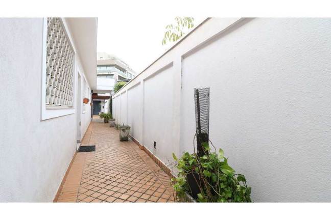 Imagem Casa com 4 Quartos à Venda, 350 m² em Vila Madalena - São Paulo Imagem Casa com 4 Quartos à Venda, 350 m² em Vila Madalena - São Paulo